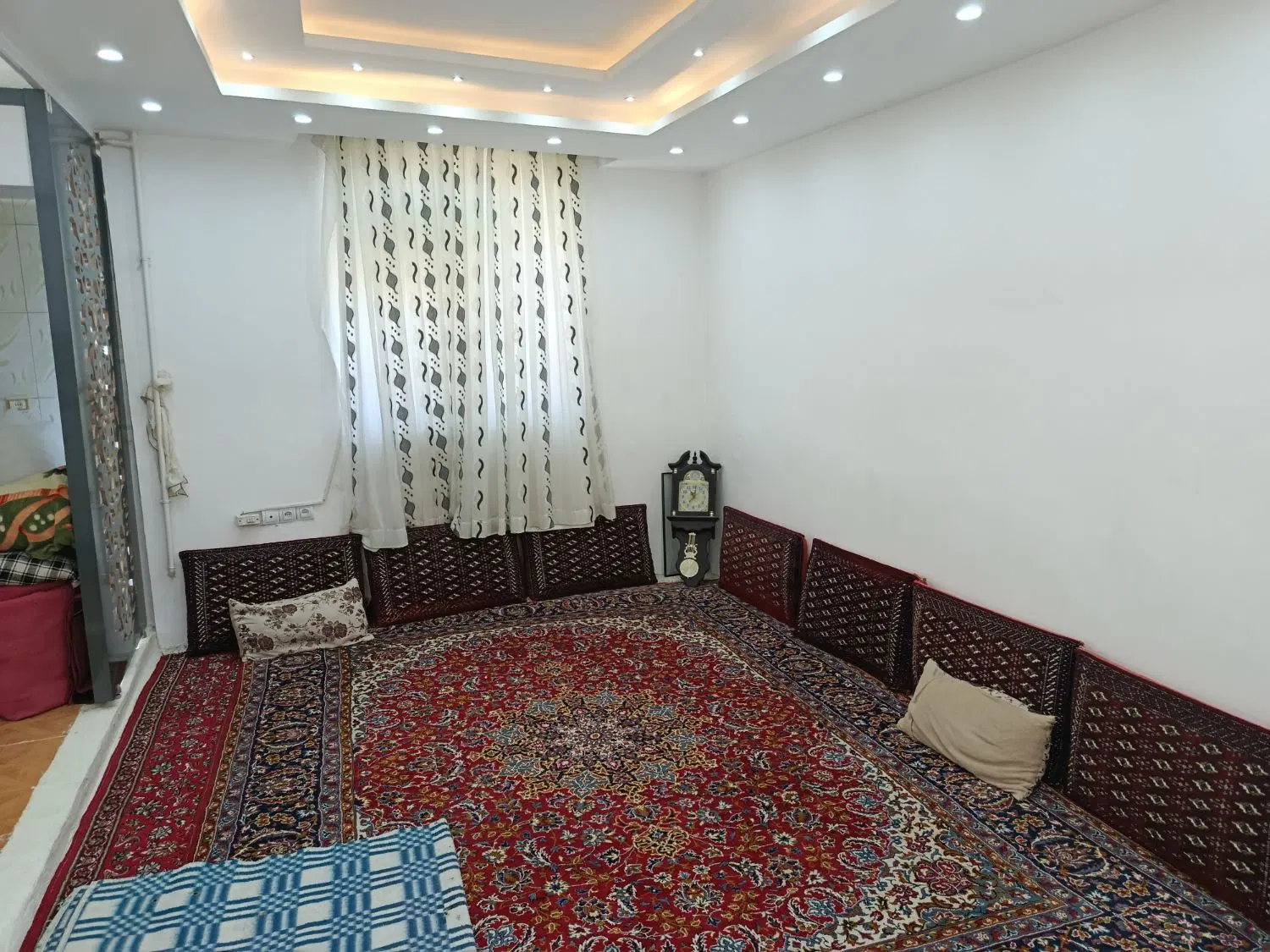 خانه فروش۶۰متری با مغازه۶۰متری دو نبش