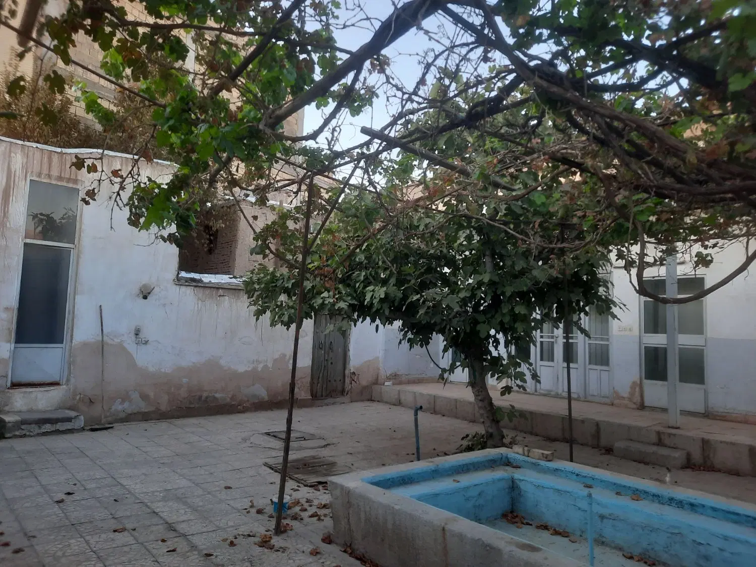 خانه ویلایی کلنگی ۵۱۰ متری خیابان ۵رمضان