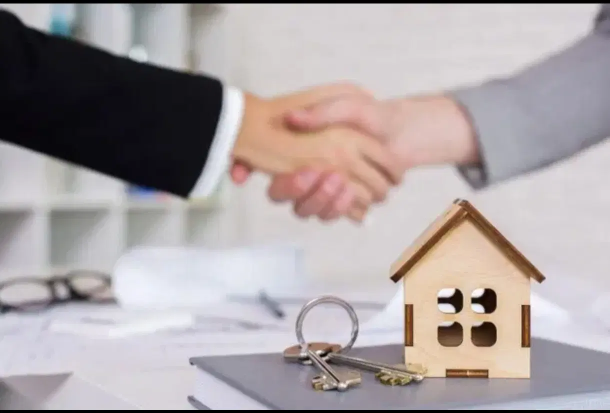 حیاط ۱۰۶ متری واقع در خیابان ملازینال