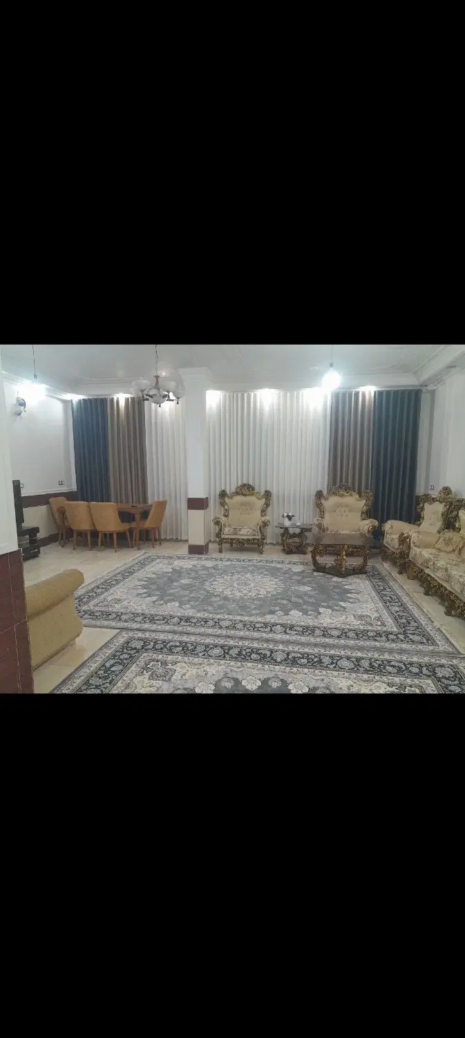 واحد مسکونی ویلایی دو طبقه واقع در خیابان نصر