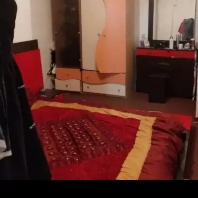 همخانه میخام
