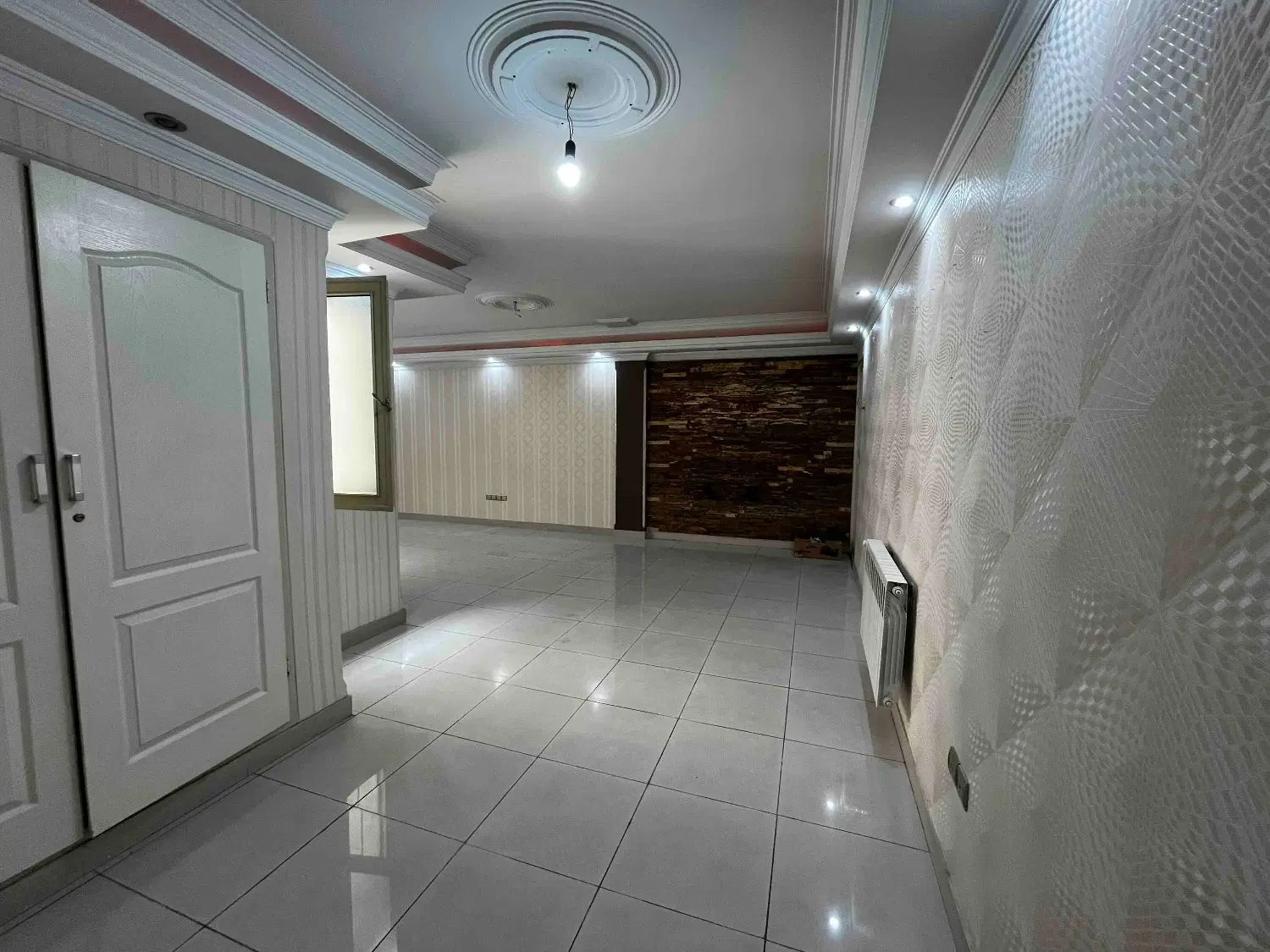 اجاره واحد موقعیت اداری شیک بر خیابان پالیزی