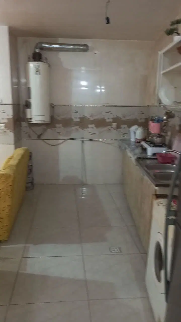 متراژ 100 سال ساخت 1389تعداد خواب 2