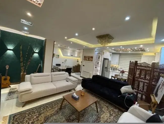 ۸۵ متر _ دو خواب _فول امکانات_رو به آفتاب _کم واحد