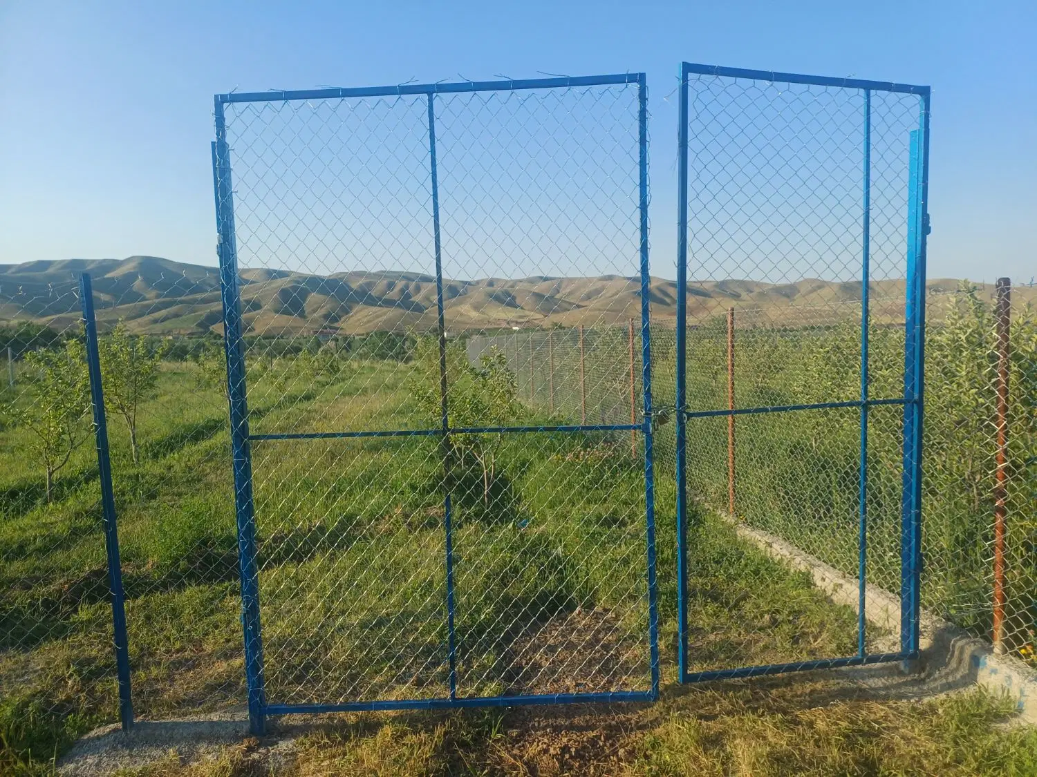 باغ کونچیگ اهر برجاده معاوضه دارم