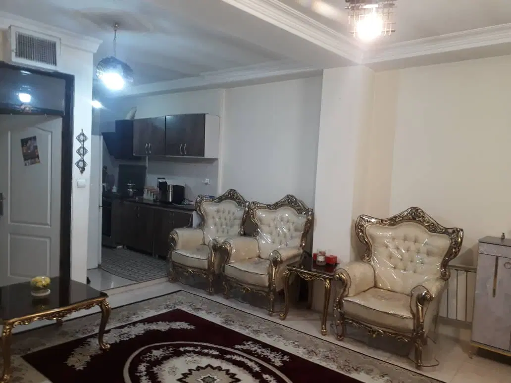واحد ۵۳ متری با پارکینگ