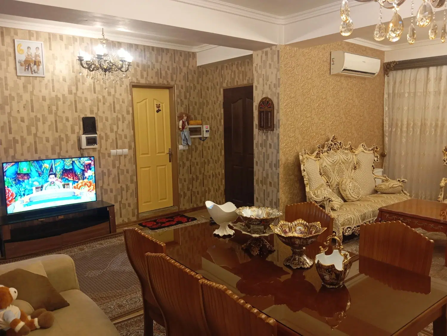 آپارتمان در خیابان قدس