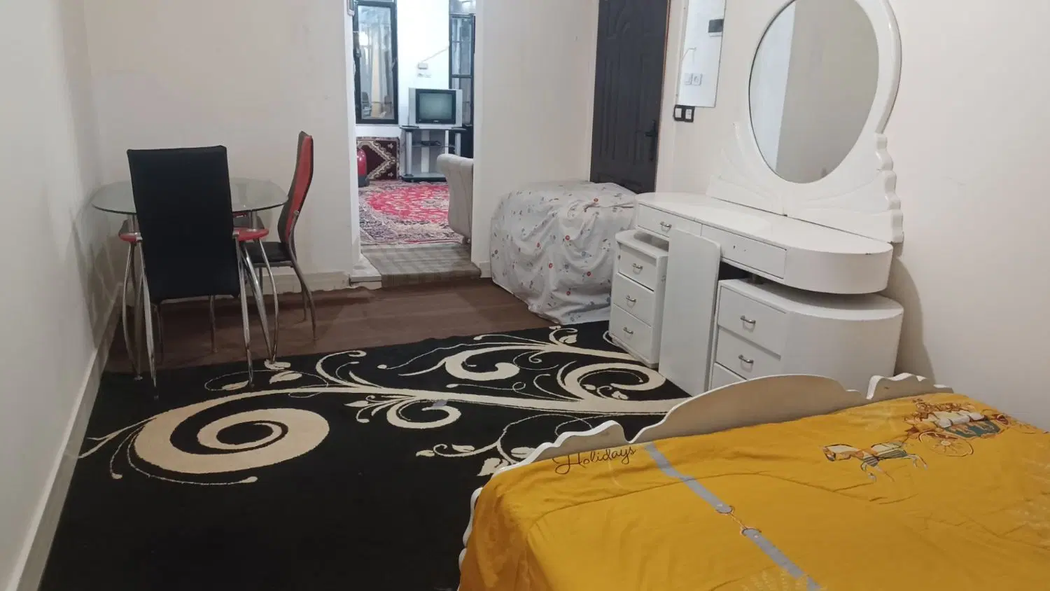 سوئیت ۵۰متری طبقه سوم