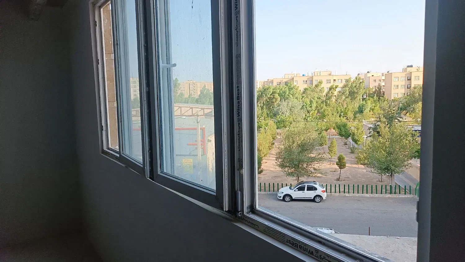 واحد۱۲۱ متری استانداری کلیدنخورده