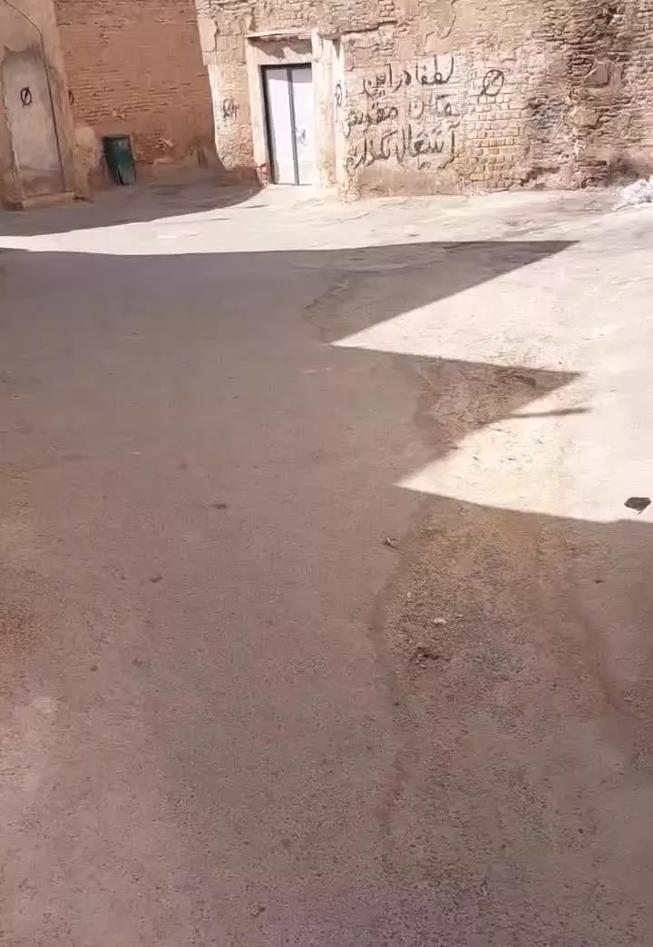 خانه قدیمی سنگ سیاه