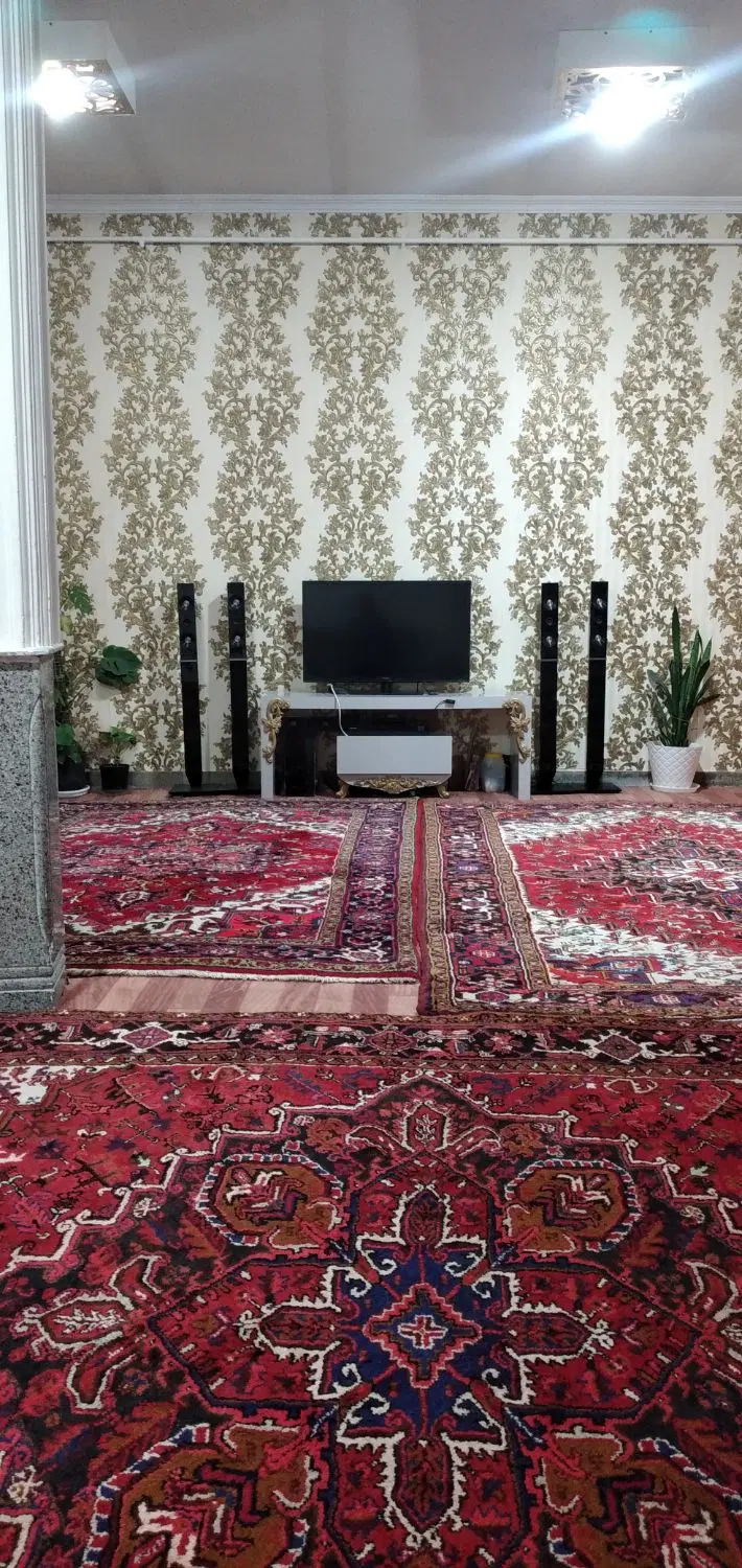 حیاط مسکونی 110در کرکج