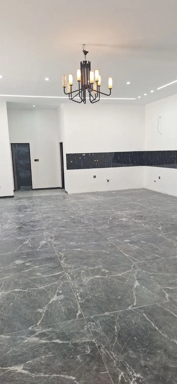 ویلای سنددار 310 متری با 150متر بنا. 2 خواب