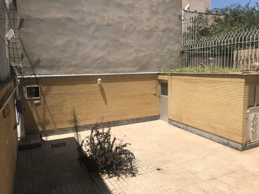 ویلایی نقلی احمداباد
