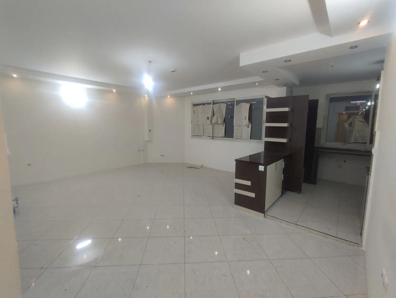 92 متر طبقه 1 فول امکانات پیام حسابی