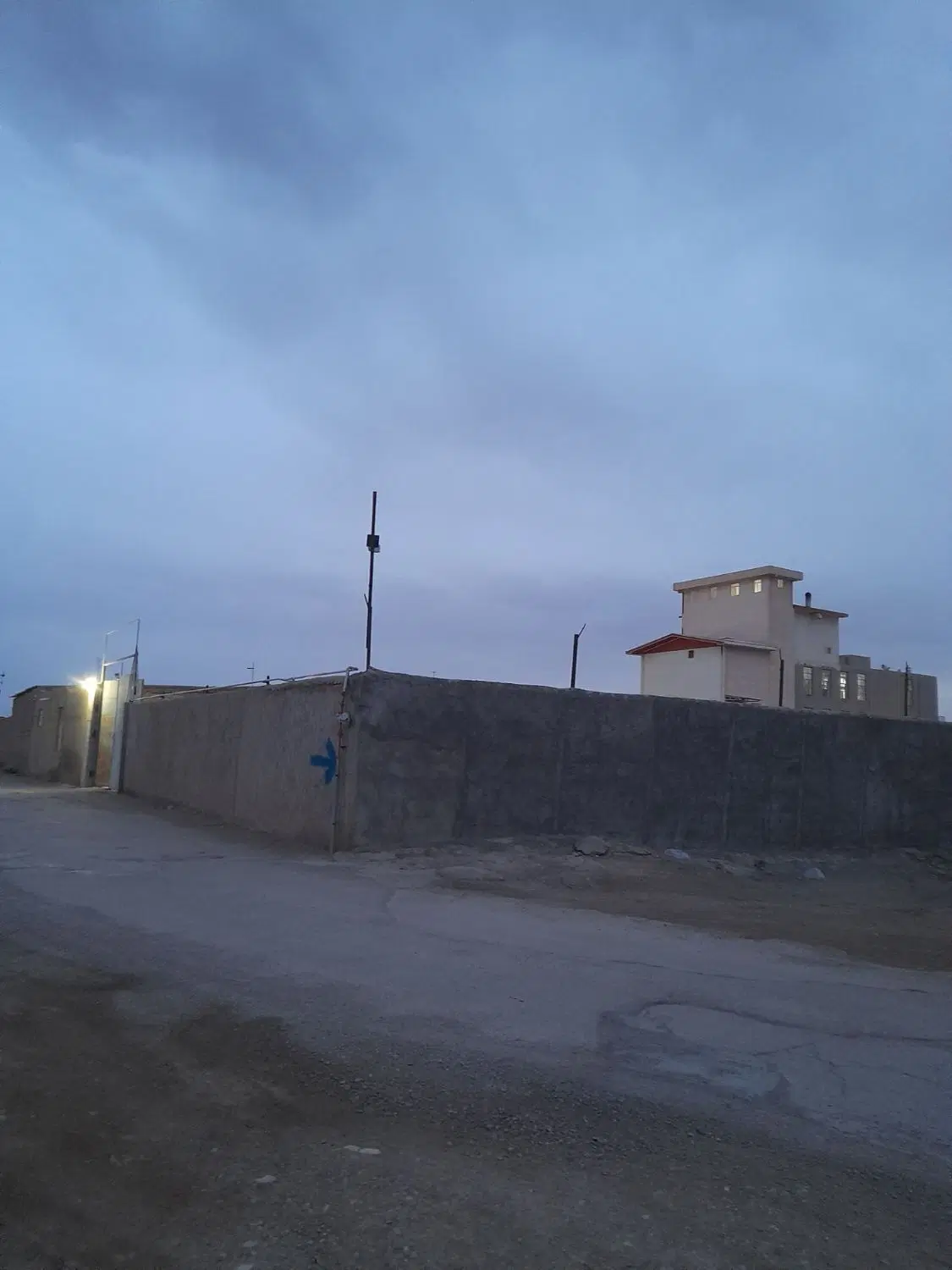 زمین ۵۸۴ متری