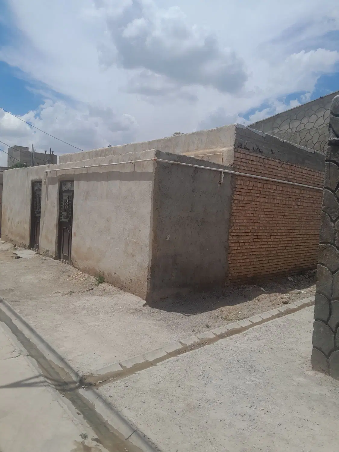 خانه حیاط الوارسفلی