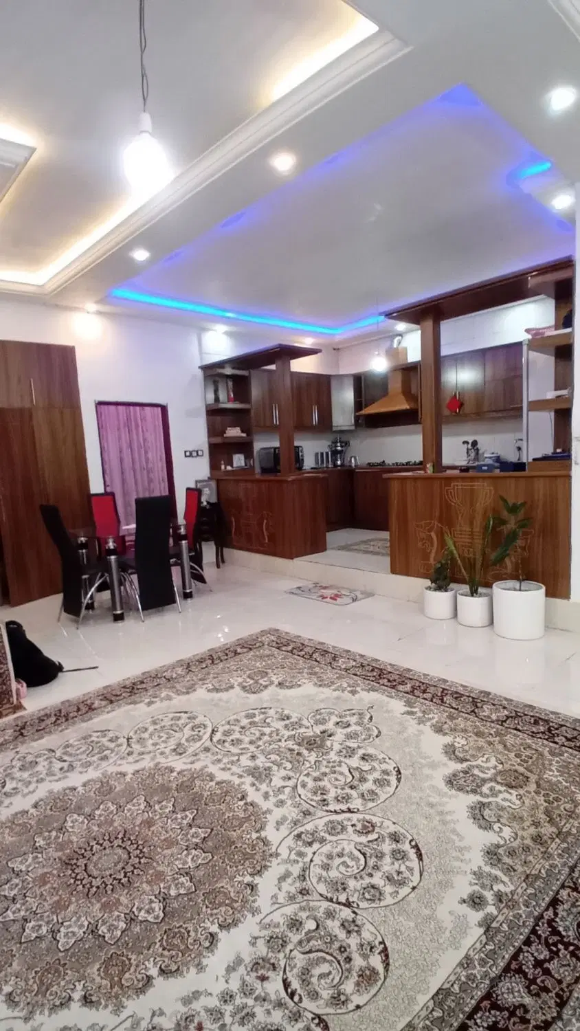 فروش خانه دوطبقه در دانش هر طبقه مستقل