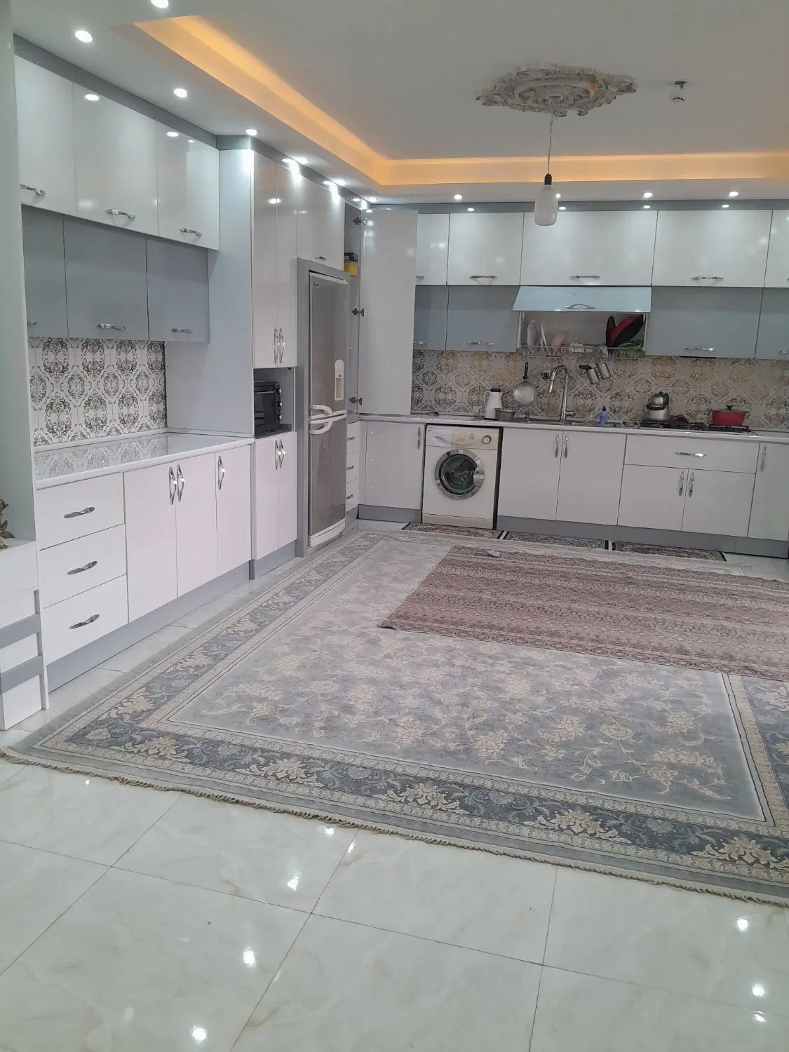 اپارتمان ۱۶۵متری در طالقانی