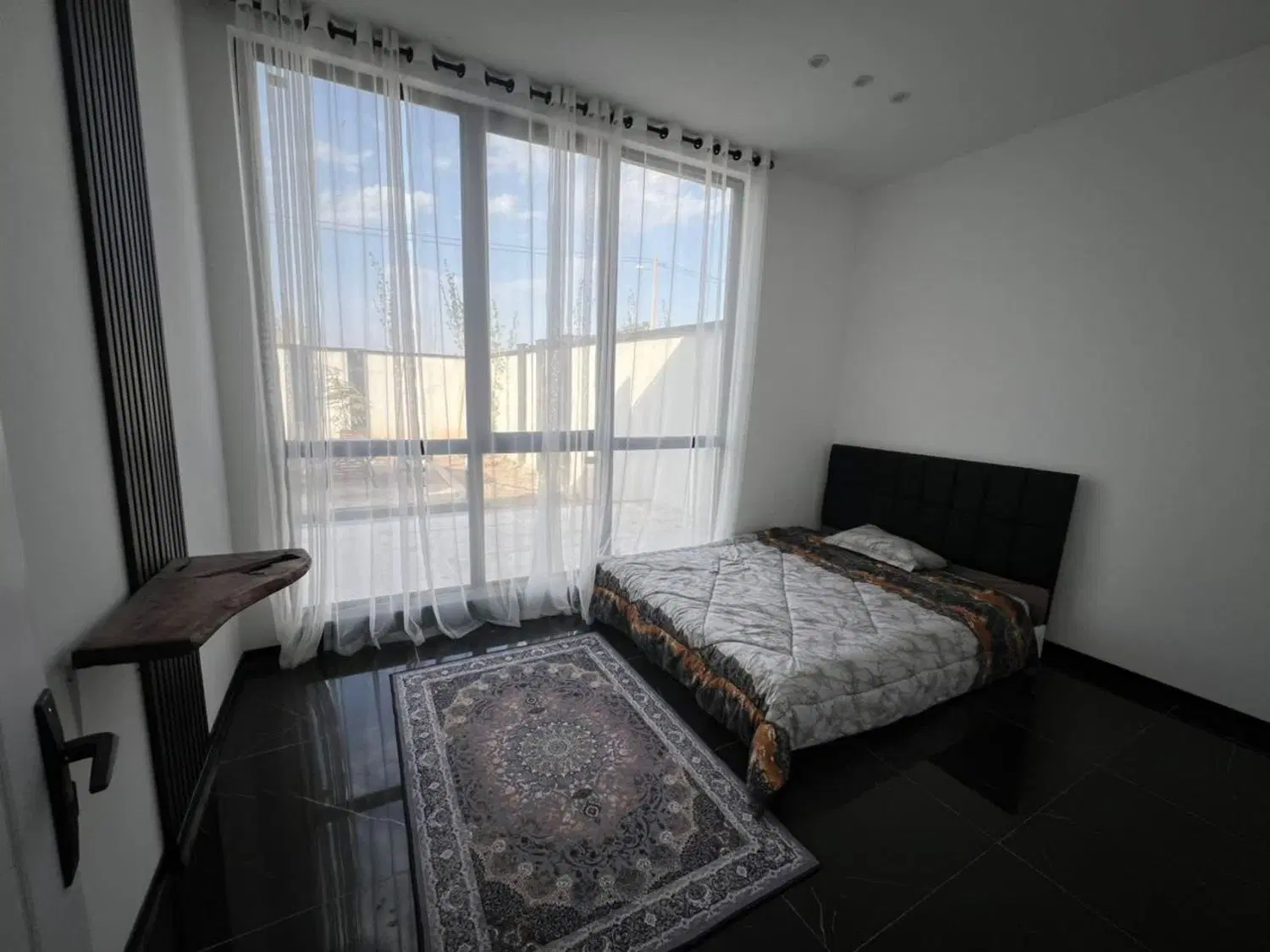 اجاره باغ ویلای استخردار