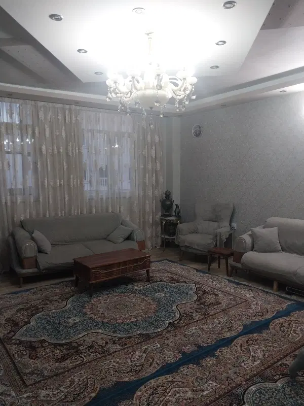 آپارتمان بین میرزاده خانم و قیام