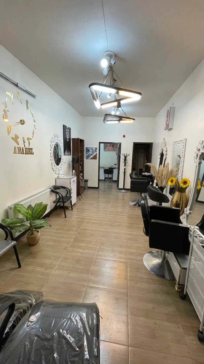 اجاره سالن زیبایی با وسایل