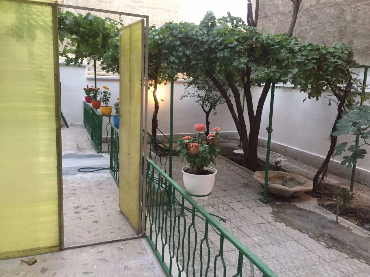 دفترکار اداری یا تجاری