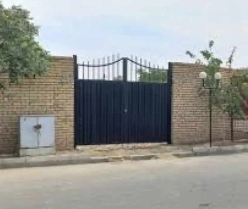 اجاره ۵۳۰۰ متر چهار دیواری مسکونی - انبار