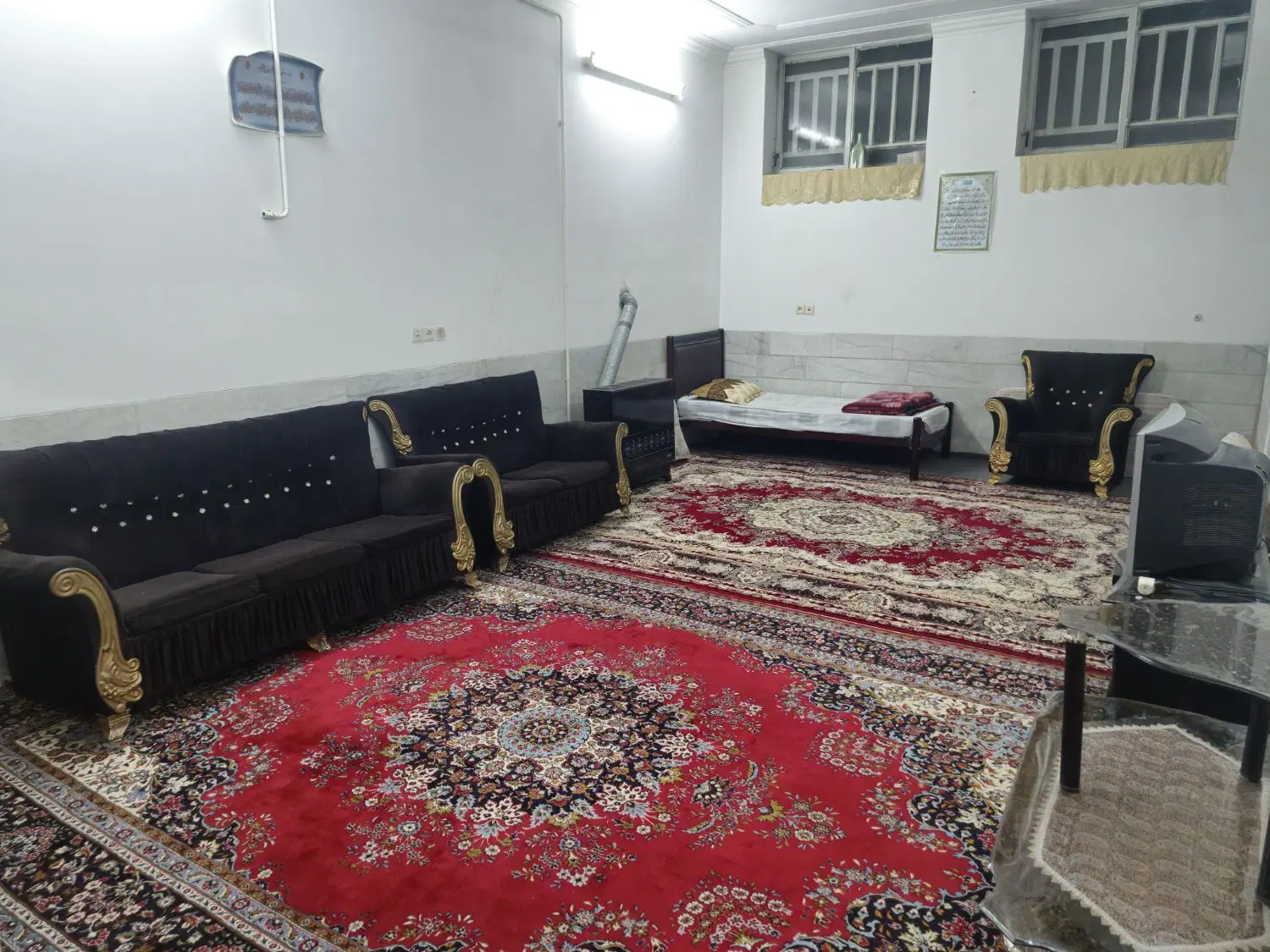 سوئیت اتاق همکف مرکز شهر طالقانی میدان مهدیه