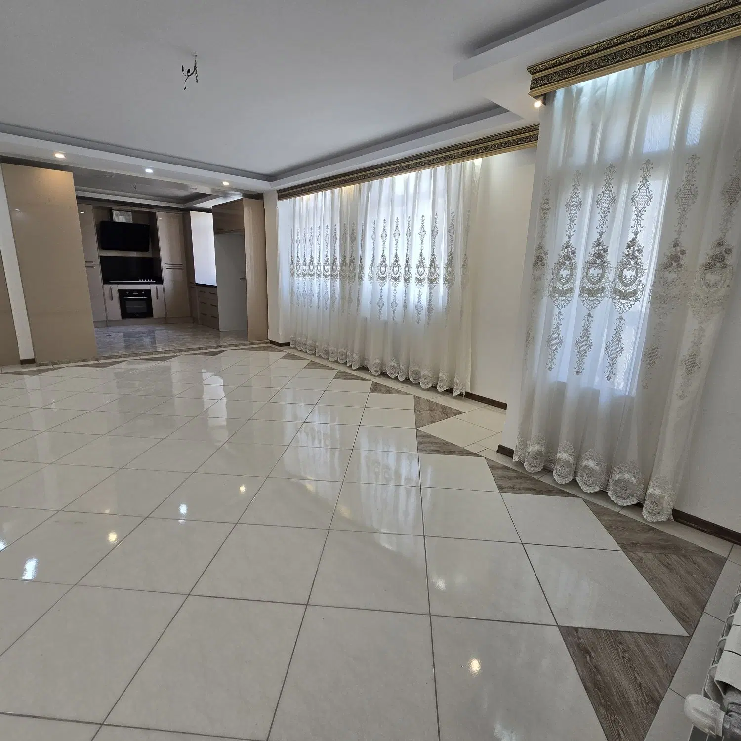 آپارتمان ۹۴ متری ، فول امکانات