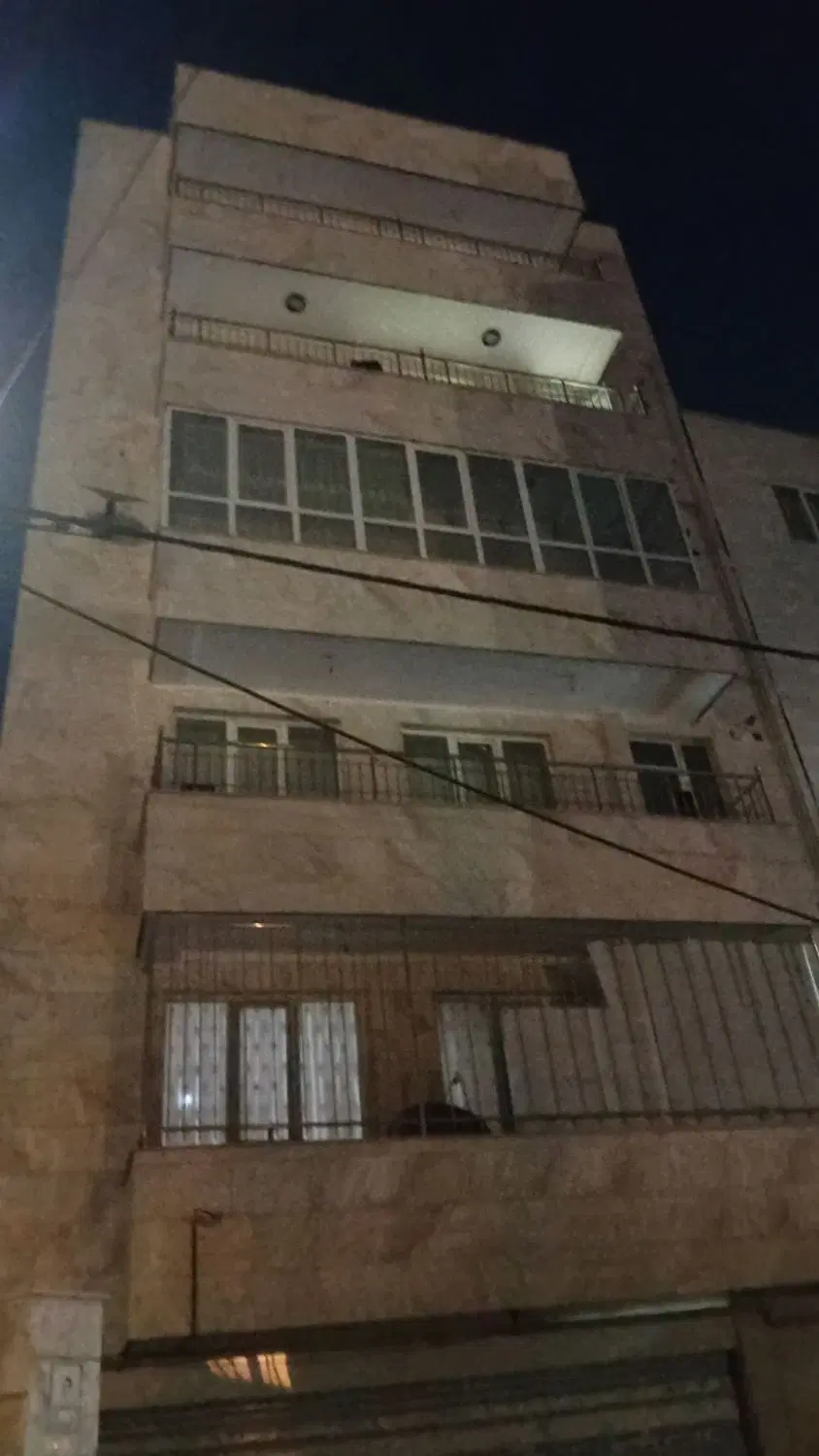 فروش یک واحد آپارتمان در شهرک رسالت احمدزاده