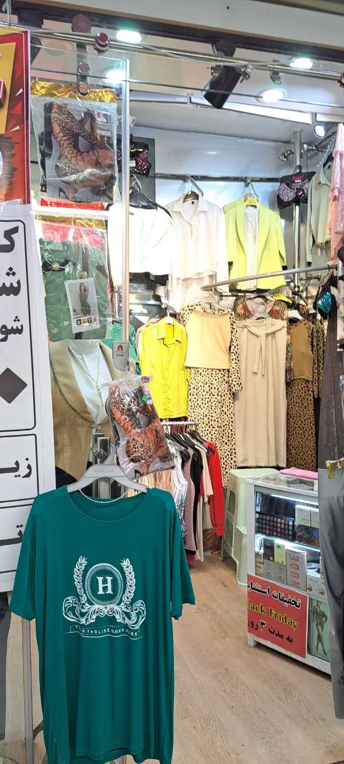 مغازه واقع در پاساژ کساء