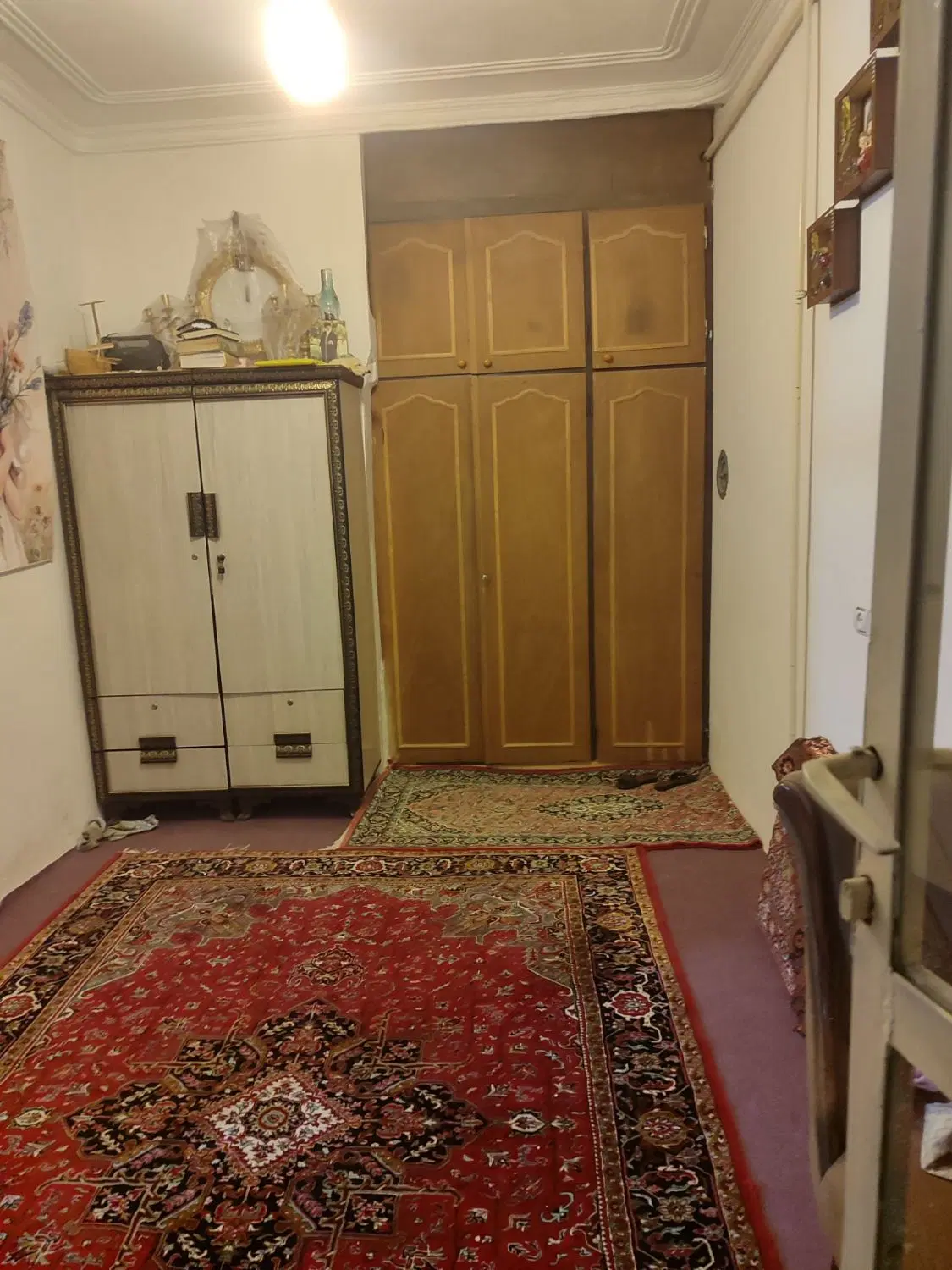 حیاط مسکونی 180متر