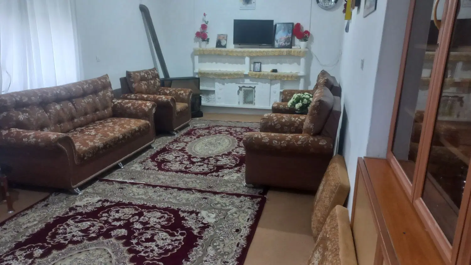 خونه ویلای سبک قدیمی  شهری