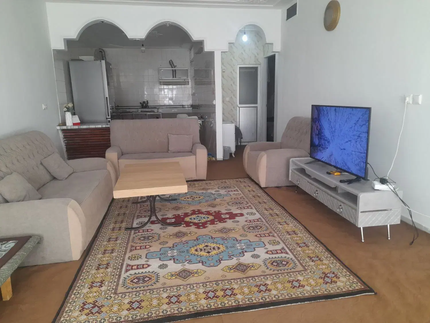 اجاره سوییت روزانه تر تمیز عالی مرکز شهر پل وحید