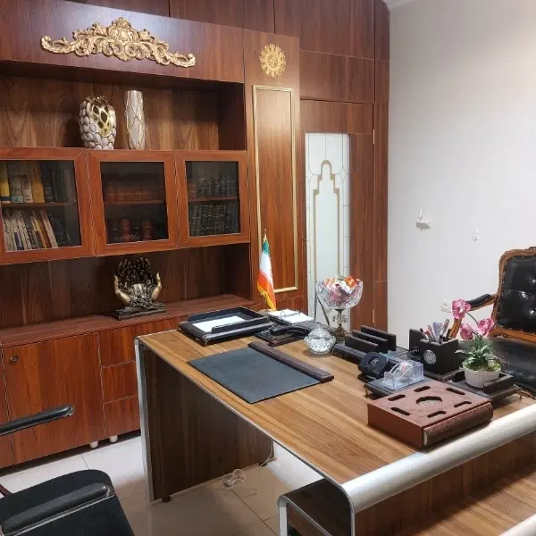 اناق در مجموعه ای مجلل و اداری