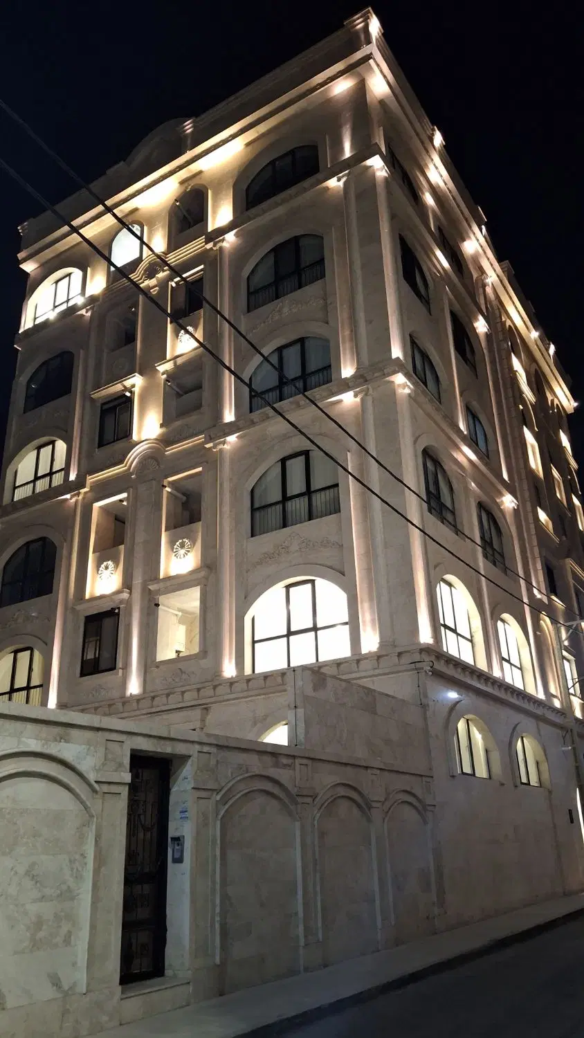 آپارتمان مسکونی قاضی طباطبایی