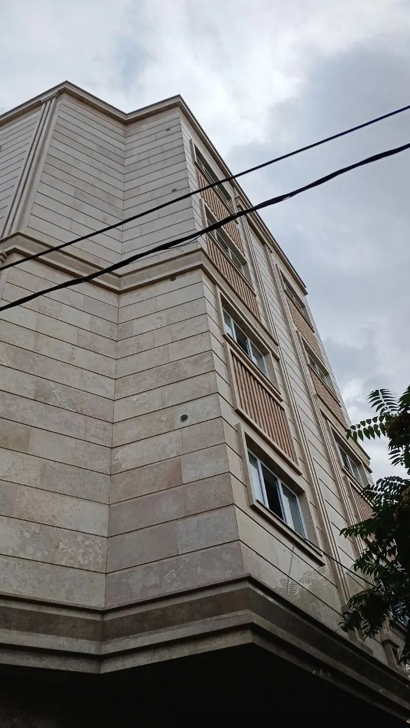 واحد صفر ۱۱۰ متر چهارراه اخونی