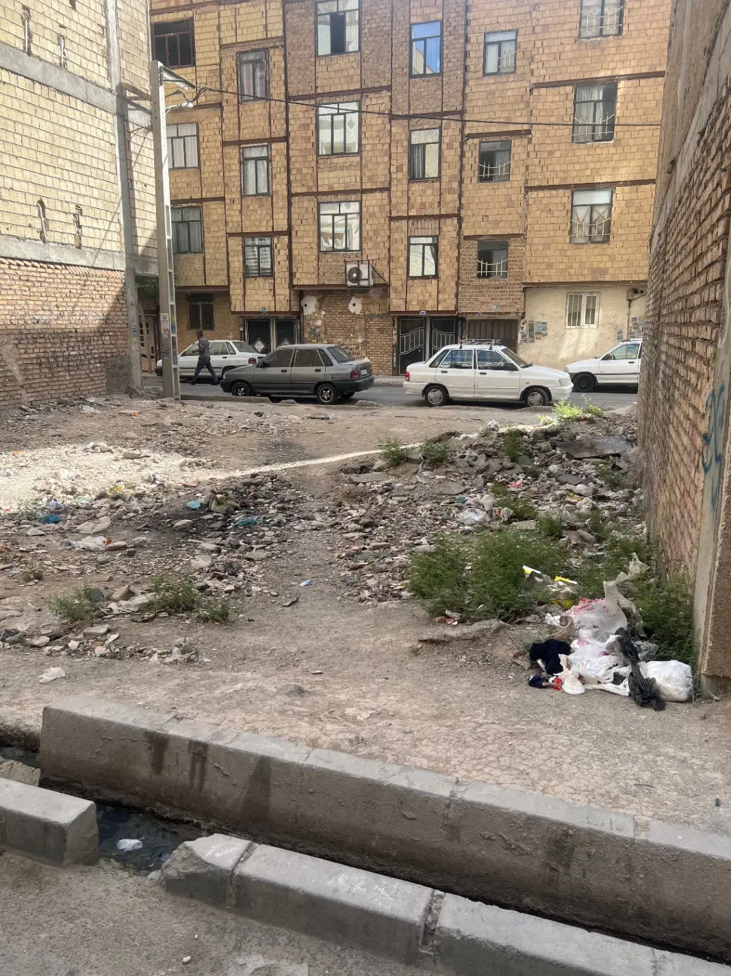 زمین دوکله نصیرشهر ۱۳۵ متر الغدیرشرقی بر ۱۲