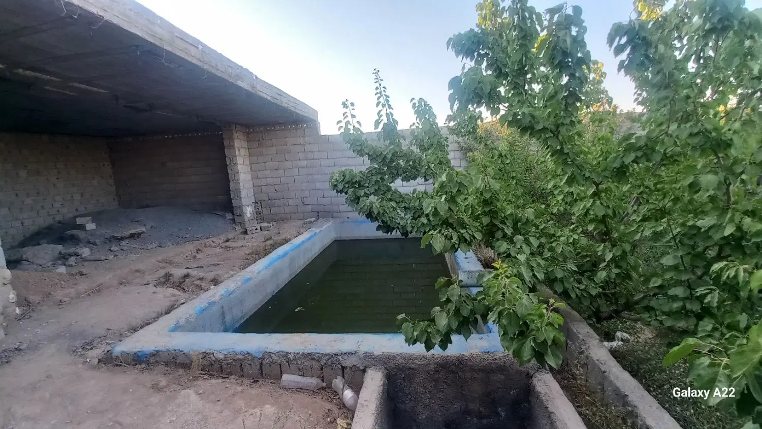 باغ ۲۴۰ متری قلعه سفید