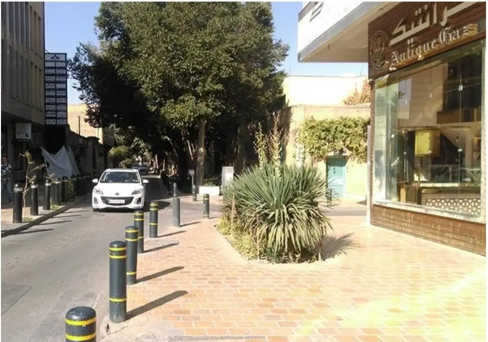 فروش زمین بر خاقانی