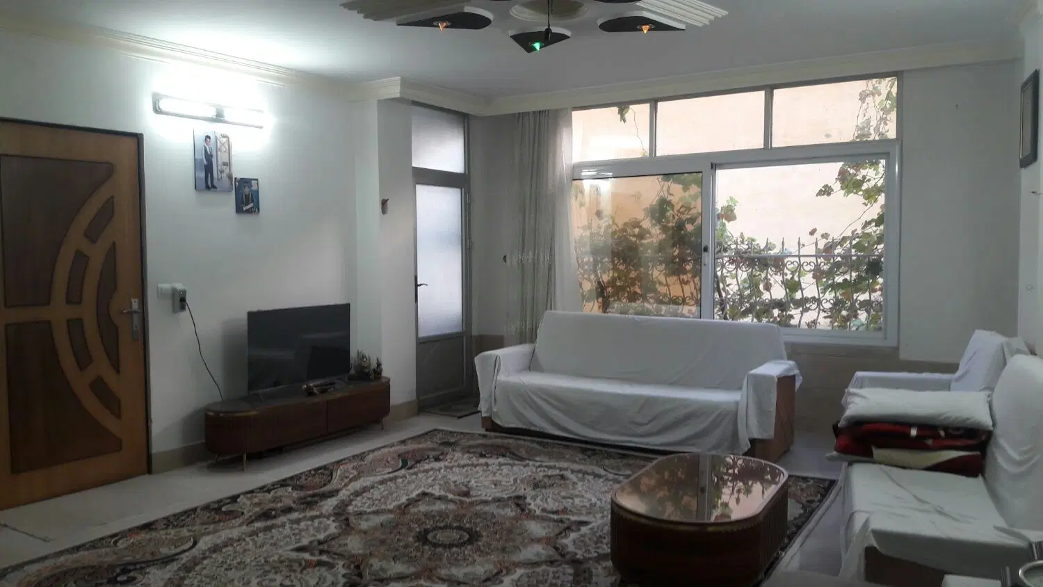 ویلایی ۲ طبقه درب حیاط