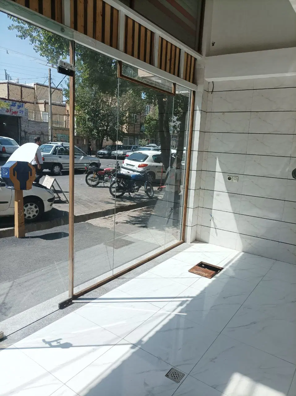 مغازه ی اجاره ای ۲۰ متری ۱۰ متربالکن