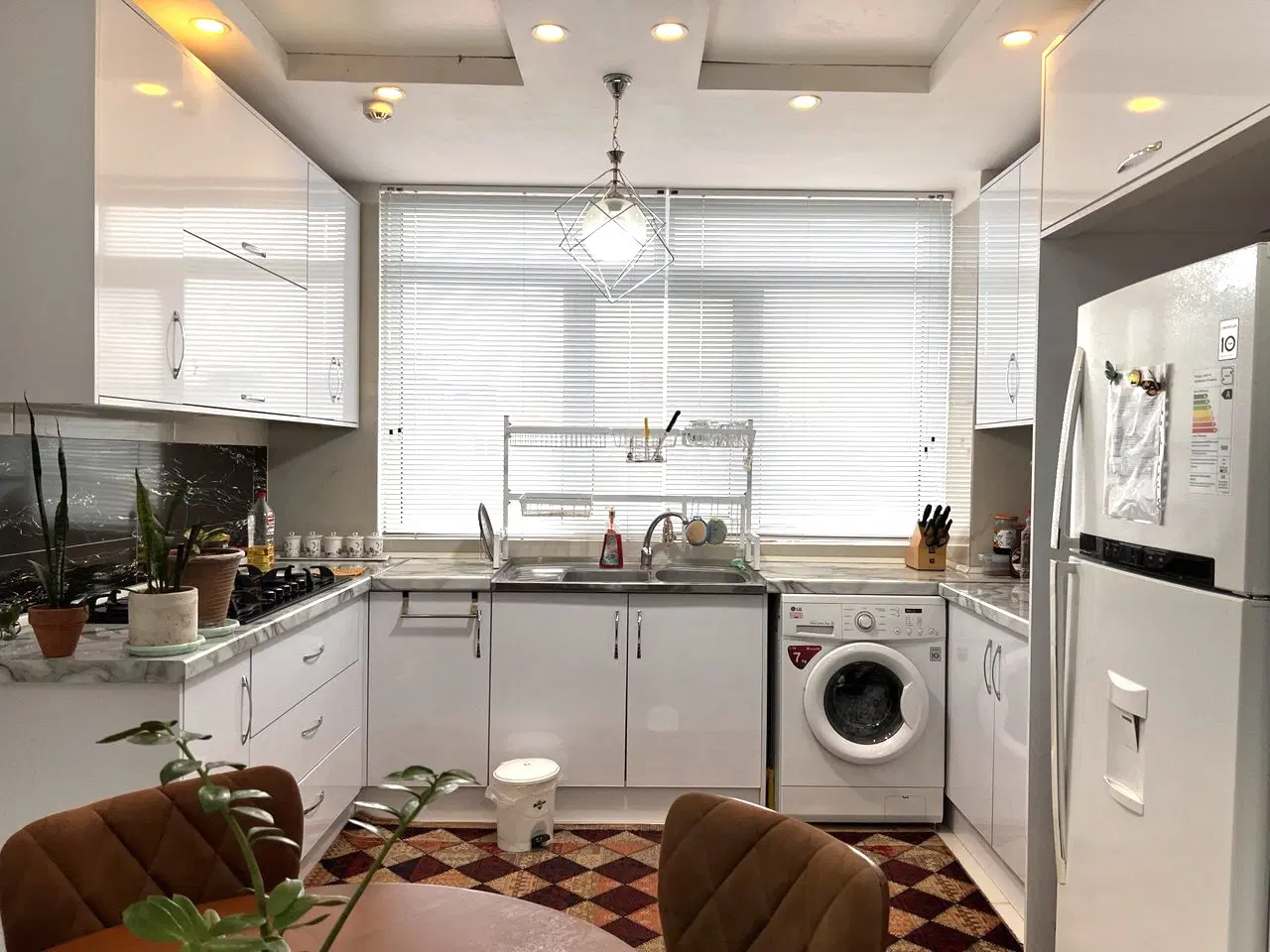 آپارتمان پارکینگ دار با دسترسی عالی به بازار