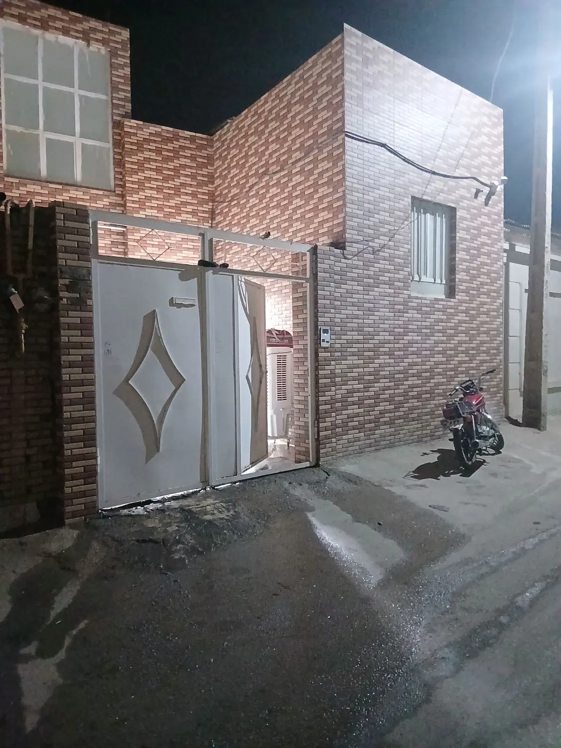 خانه فروشی حسن اباد ۱۰۰ متری نقلی
