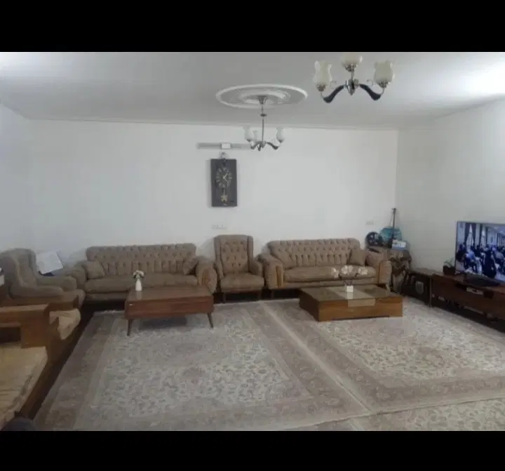 واحد ویلایی همراه با مغازه