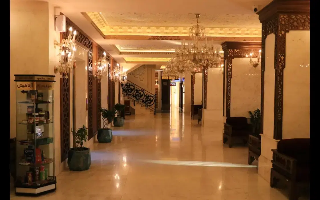 هم‌خانه خانم در محدوده نواب