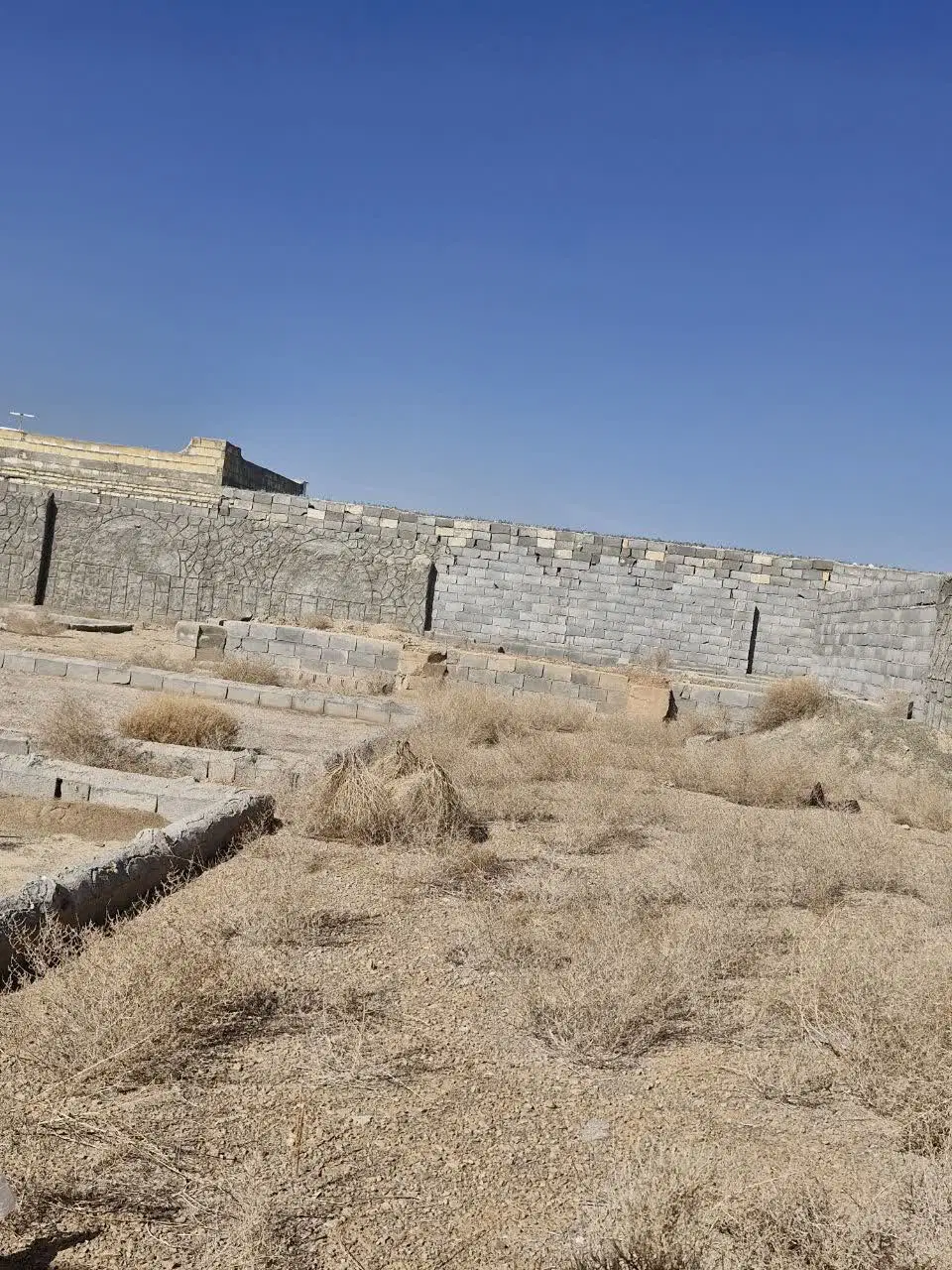 چهاردیواری در کلارتان زیار