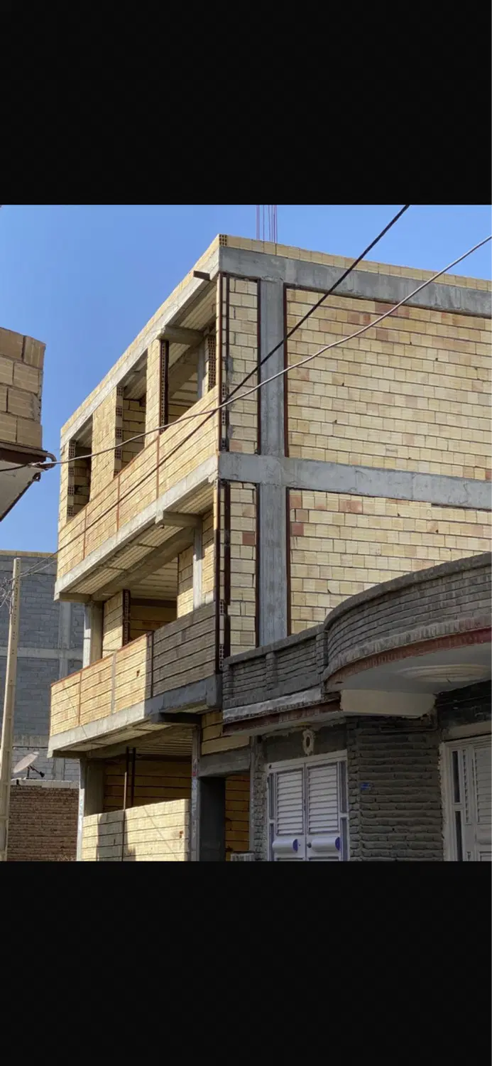 ساختمان نیم ساخت در ارومیه