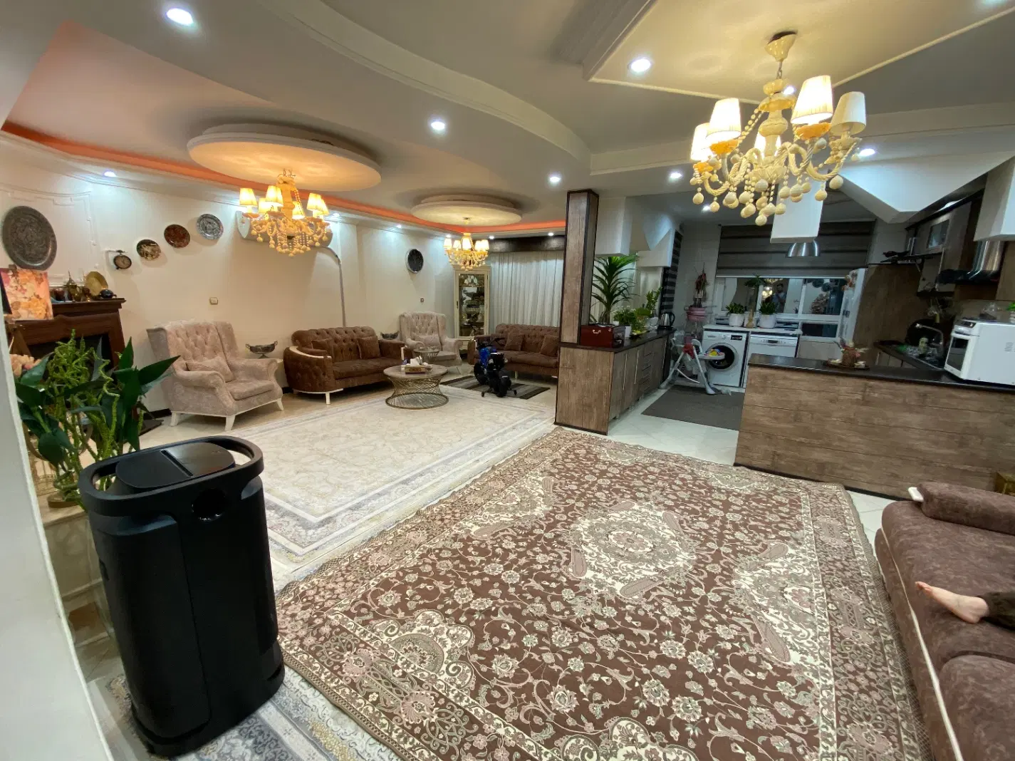اپارتمان ۱۳۰ متری در محمود اباد گوهردشت