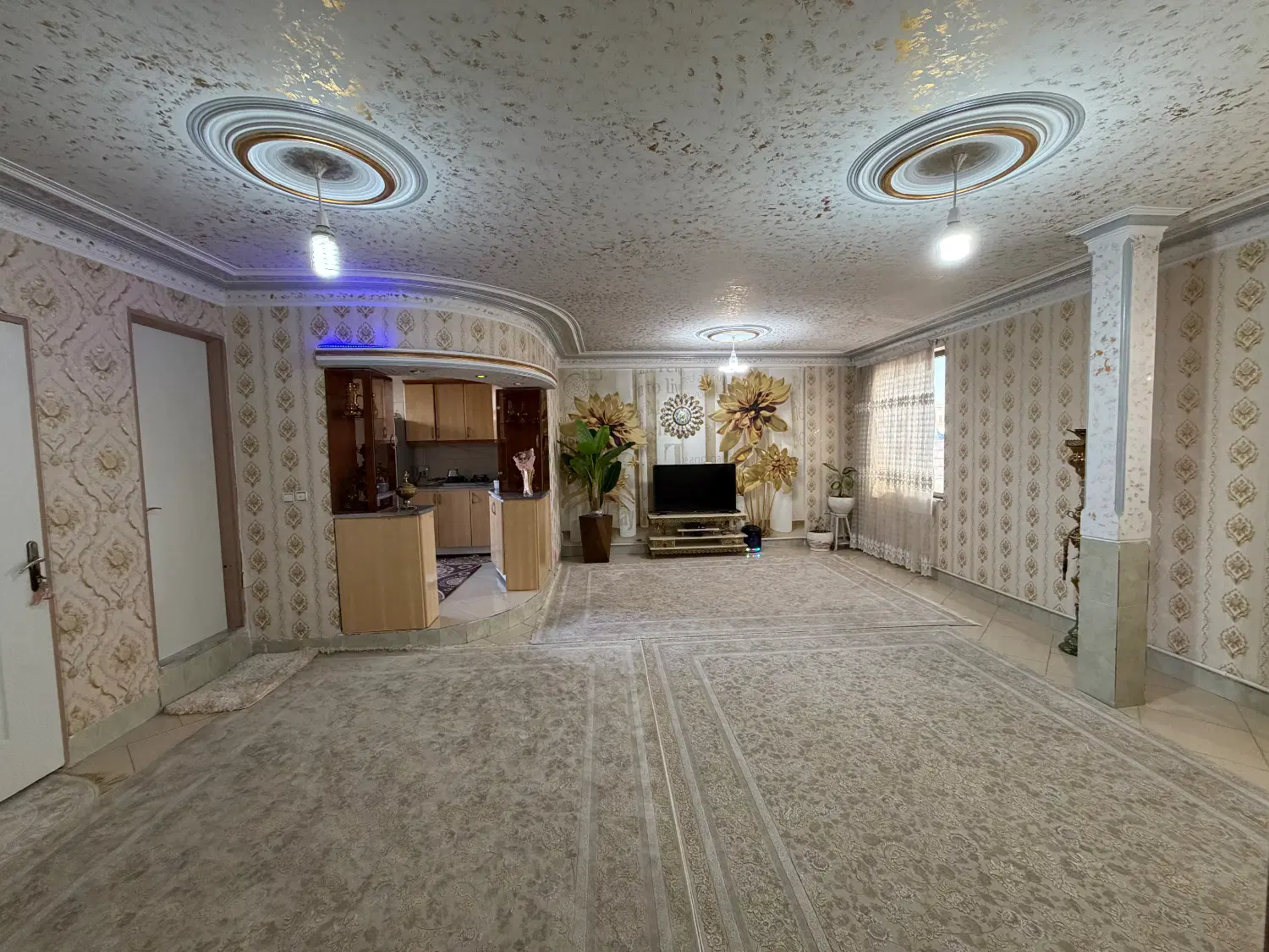 تک واحد ۱۱۰ متر ۲ خواب حیاط دار